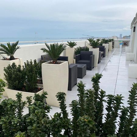 Hotel Byron Rimini Eksteriør billede