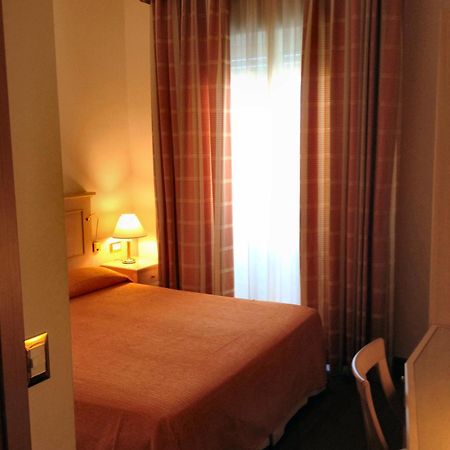 Hotel Byron Rimini Værelse billede