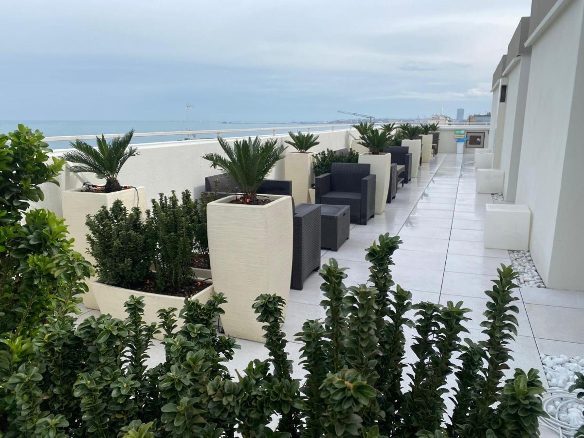 Hotel Byron Rimini Eksteriør billede
