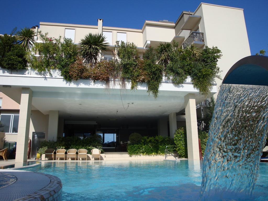Hotel Byron Rimini Eksteriør billede