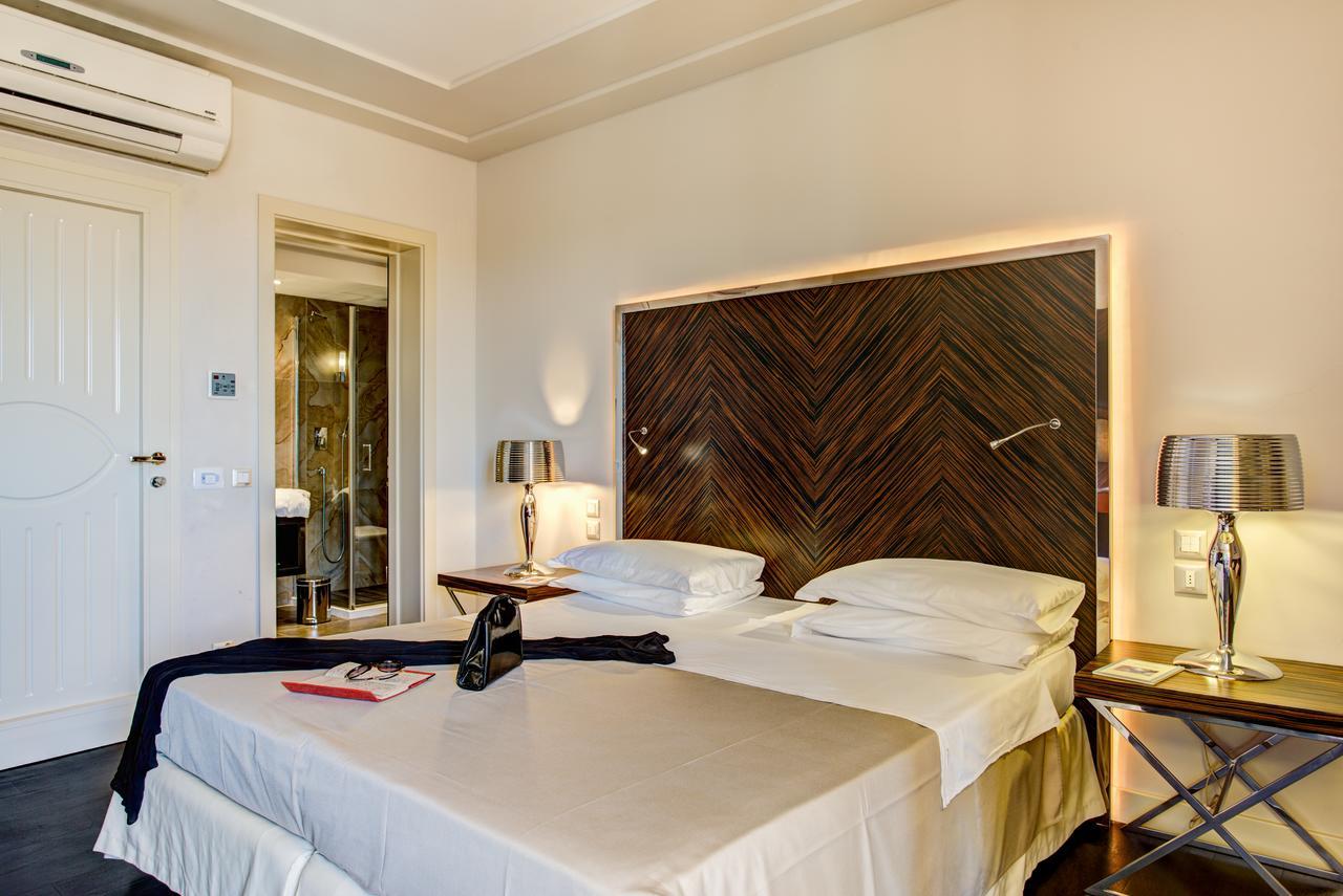 Hotel Byron Rimini Eksteriør billede