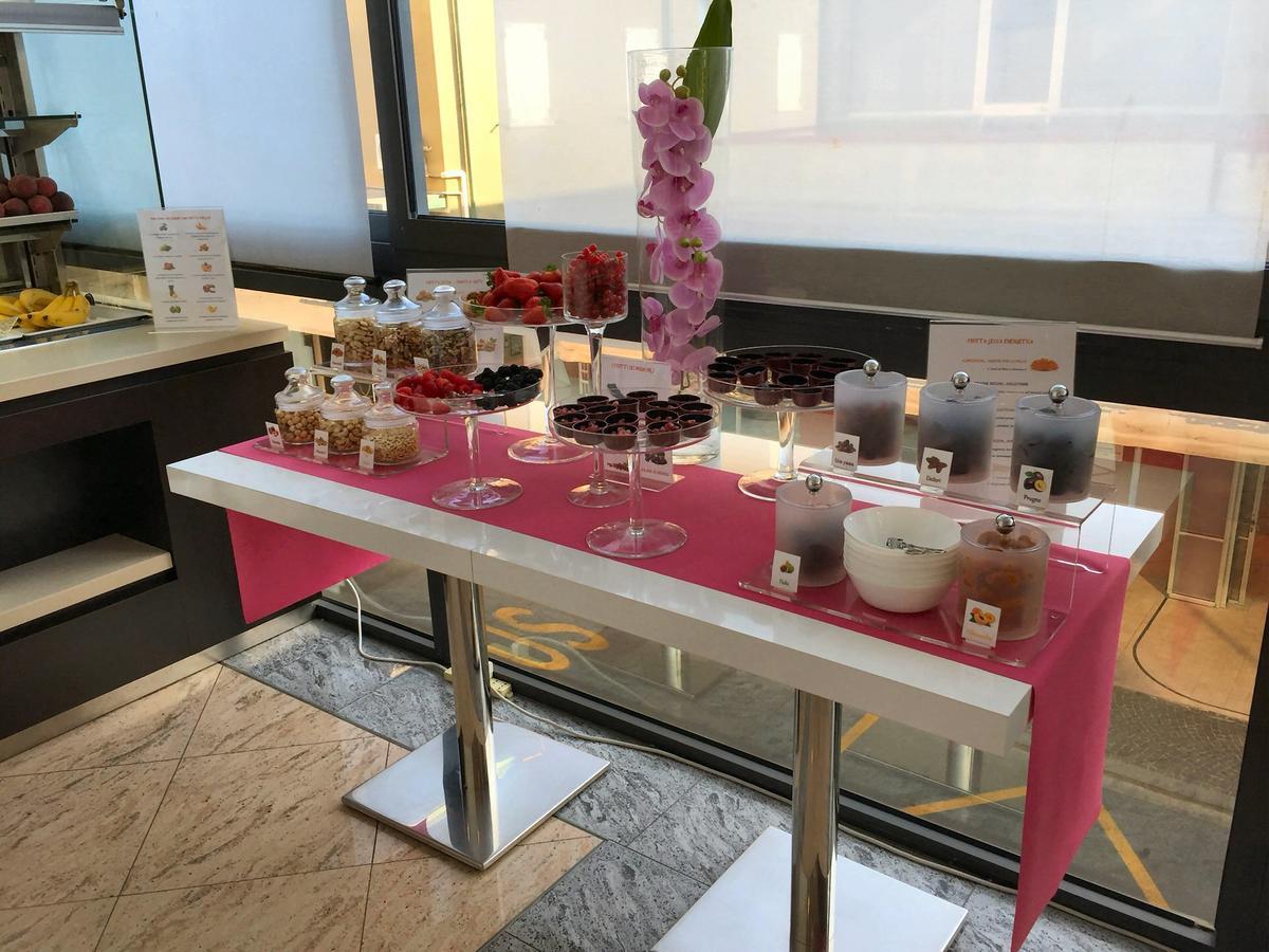 Hotel Byron Rimini Eksteriør billede