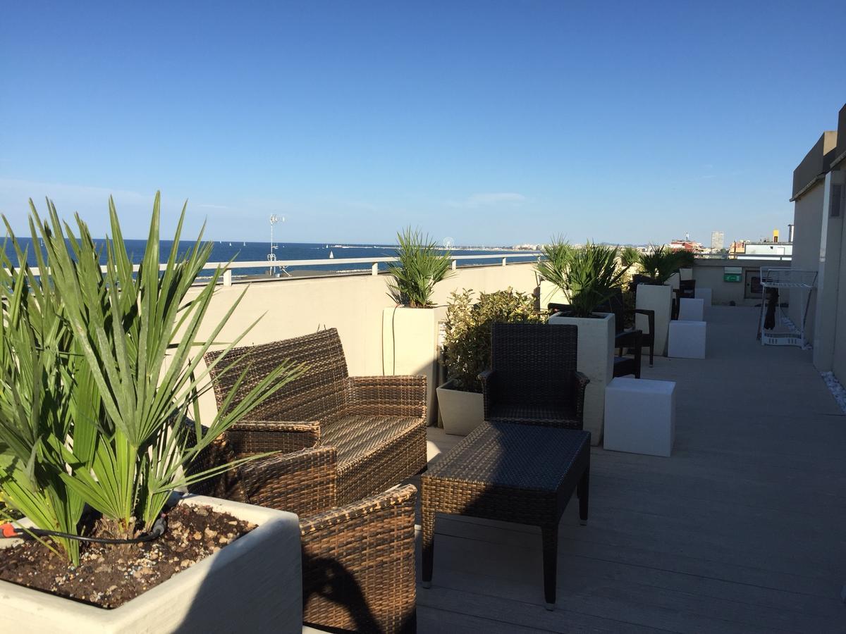Hotel Byron Rimini Eksteriør billede